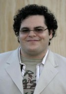 Josh Gad